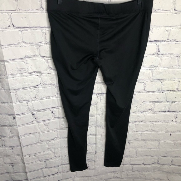 Ingrid & Isabel Maternity Black Leggings Small - Picture 2 of 7